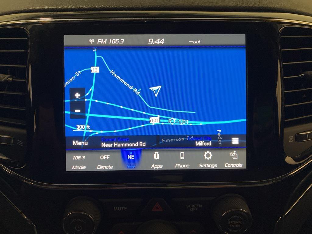 used 2021 Jeep Grand Cherokee car, priced at $27,556