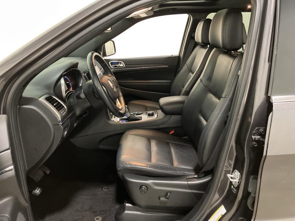 used 2021 Jeep Grand Cherokee car, priced at $27,556