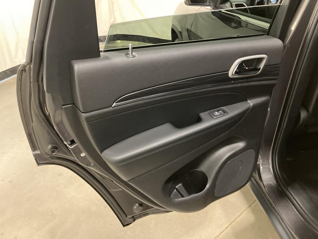 used 2021 Jeep Grand Cherokee car, priced at $27,556