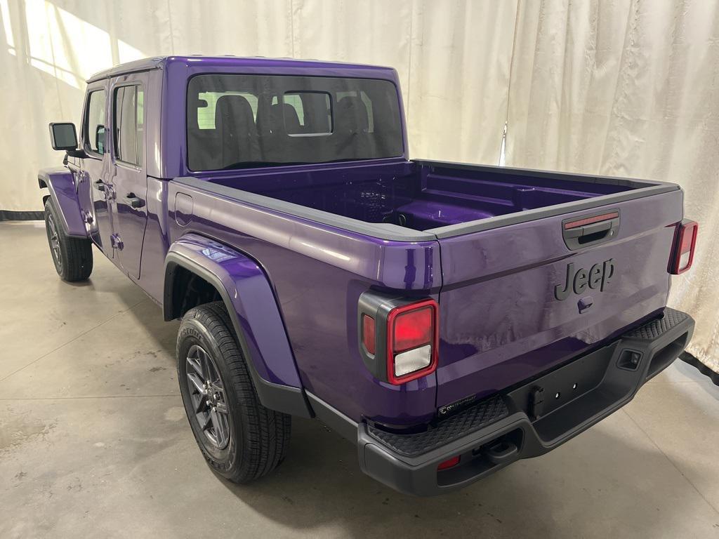 new 2026 Jeep Gladiator car, priced at $50,600