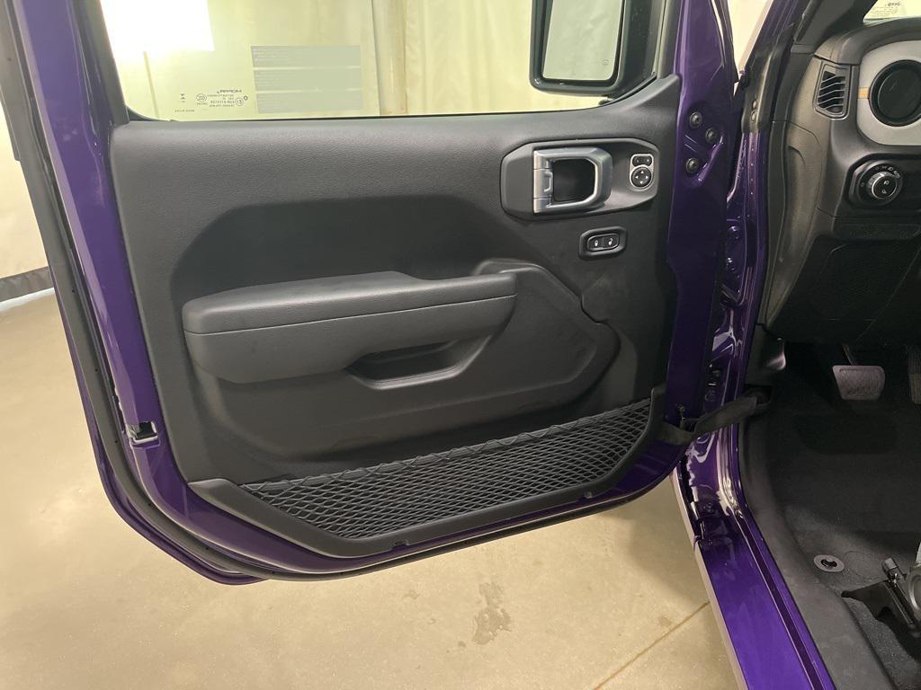 new 2026 Jeep Gladiator car, priced at $50,600