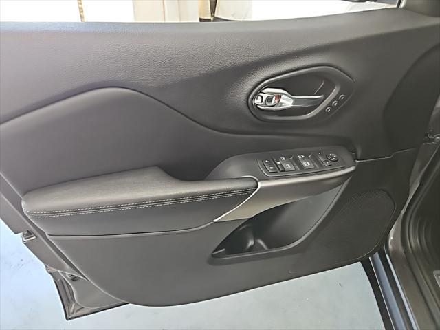 used 2021 Jeep Cherokee car, priced at $25,299