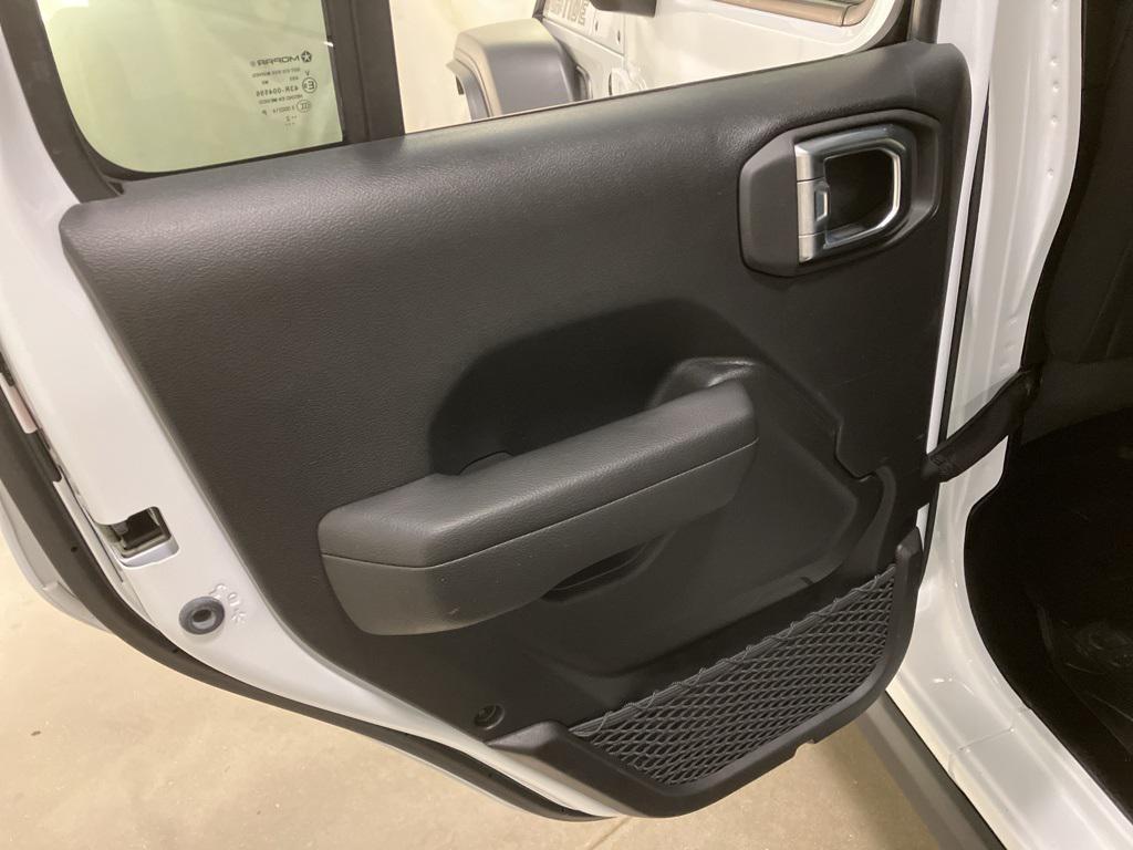 used 2022 Jeep Wrangler Unlimited car, priced at $33,648