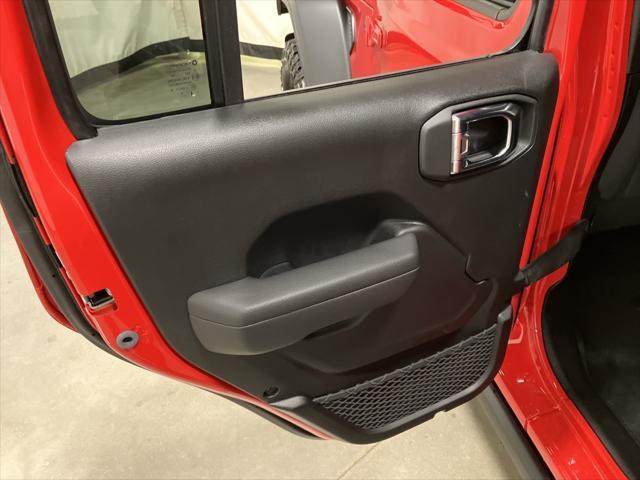 new 2025 Jeep Wrangler car, priced at $44,293