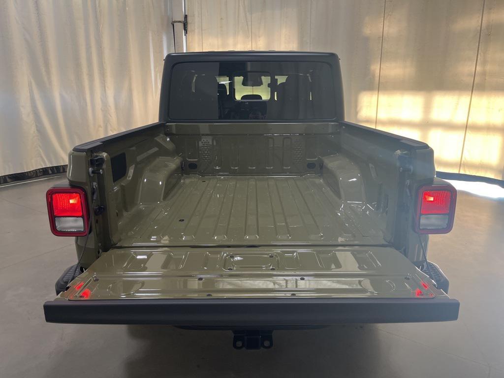 new 2026 Jeep Gladiator car, priced at $50,100