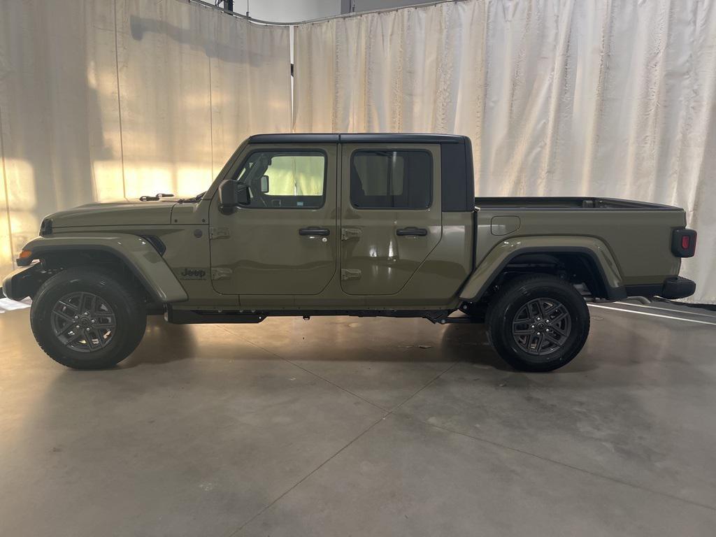 new 2026 Jeep Gladiator car, priced at $50,100
