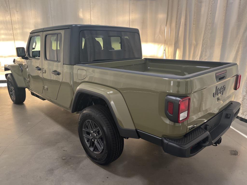 new 2026 Jeep Gladiator car, priced at $50,100