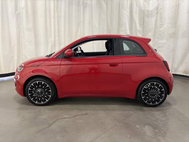 new 2024 FIAT 500e car, priced at $34,095