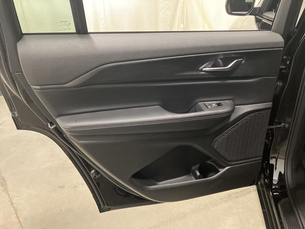 new 2025 Jeep Grand Cherokee L car, priced at $37,434