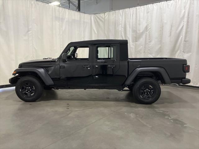 new 2024 Jeep Gladiator car, priced at $38,385