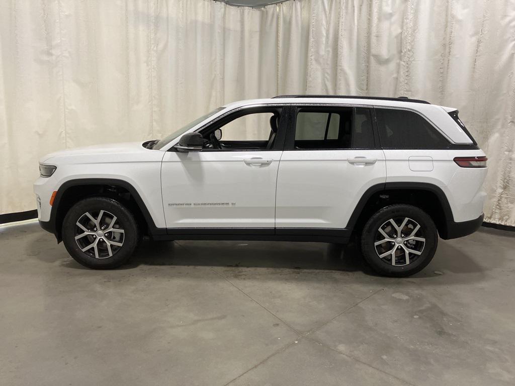 new 2025 Jeep Grand Cherokee car, priced at $42,608