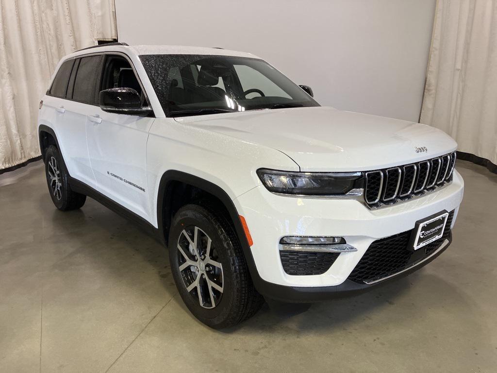 new 2025 Jeep Grand Cherokee car, priced at $42,608