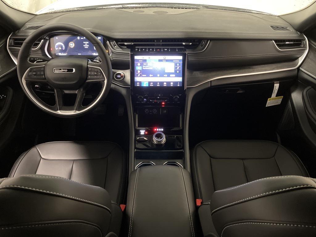 new 2025 Jeep Grand Cherokee car, priced at $42,608
