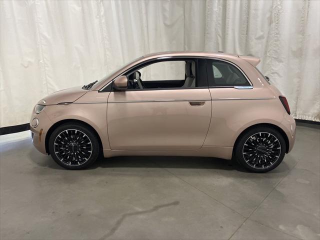 new 2024 FIAT 500e car, priced at $37,595