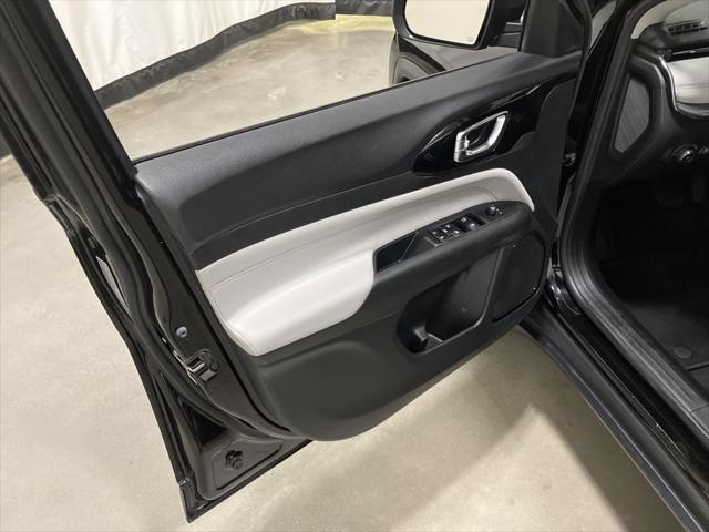 used 2022 Jeep Compass car, priced at $24,210
