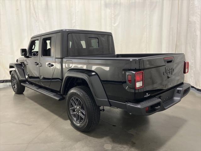 new 2024 Jeep Gladiator car, priced at $46,755