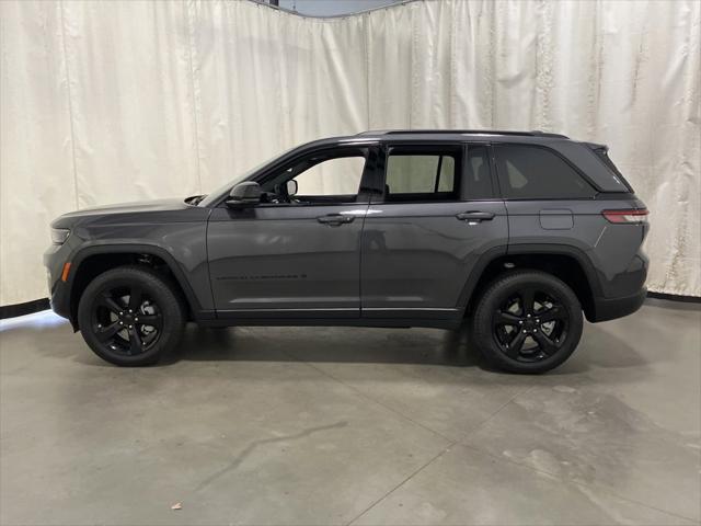 new 2025 Jeep Grand Cherokee car, priced at $53,530