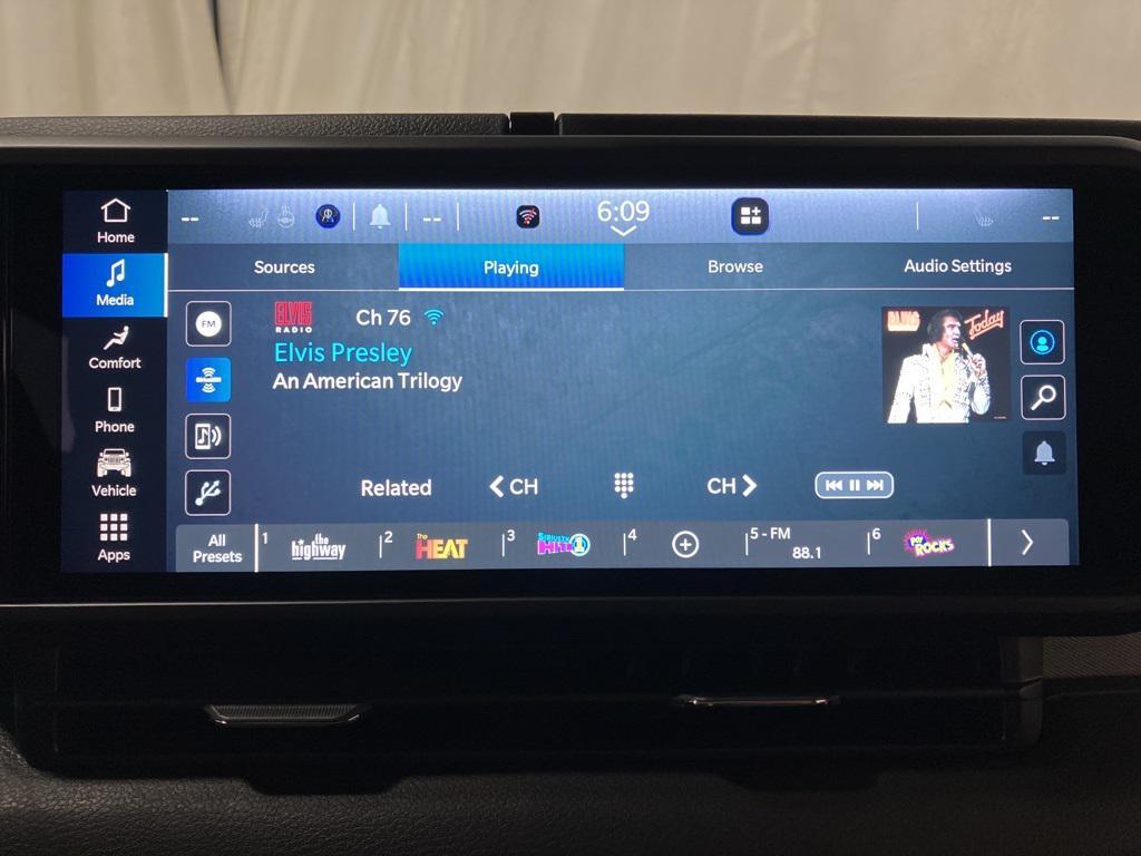 new 2025 Jeep Wrangler car, priced at $42,270