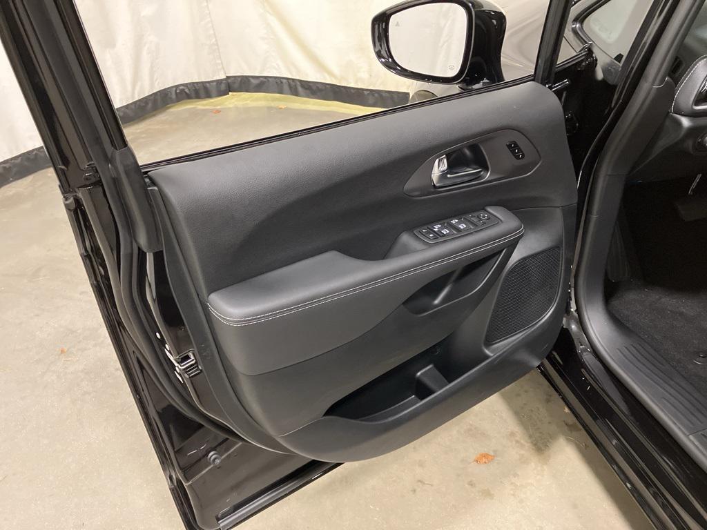 new 2026 Chrysler Pacifica car, priced at $48,005