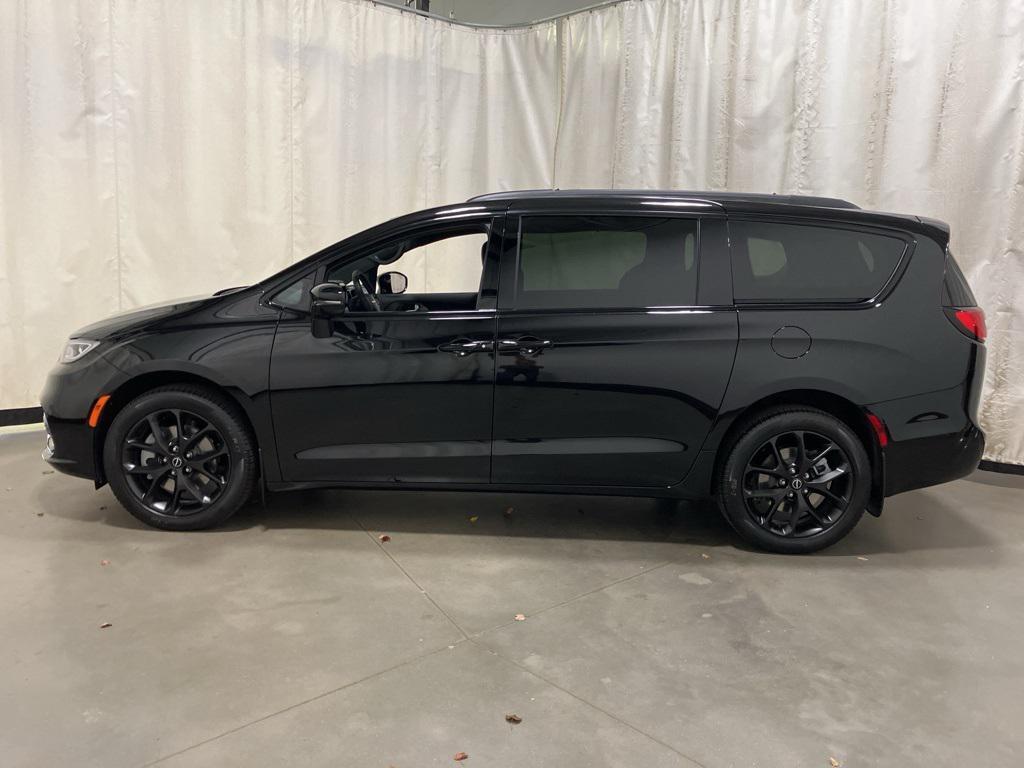 new 2026 Chrysler Pacifica car, priced at $48,005