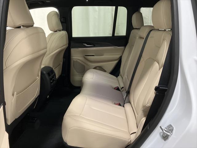 new 2025 Jeep Grand Cherokee car, priced at $52,140
