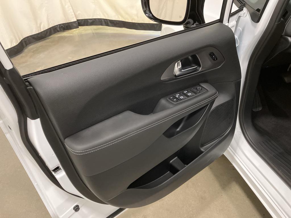 new 2026 Chrysler Pacifica car, priced at $45,315