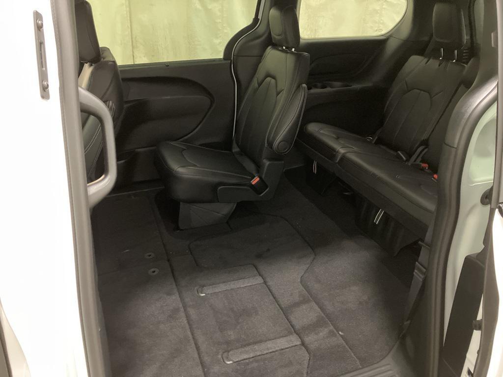 new 2026 Chrysler Pacifica car, priced at $45,315