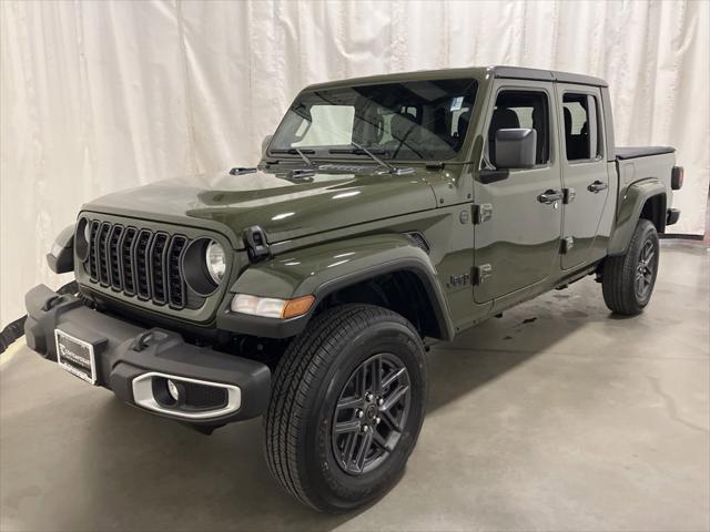 new 2024 Jeep Gladiator car, priced at $50,004