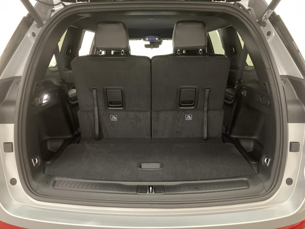 new 2025 Jeep Grand Cherokee L car, priced at $47,076