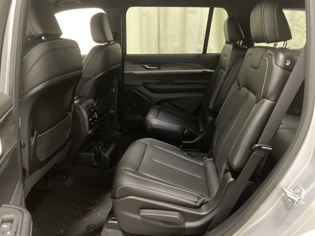 new 2025 Jeep Grand Cherokee L car, priced at $47,076