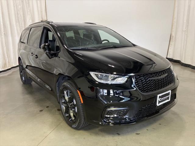 new 2025 Chrysler Pacifica car, priced at $54,260