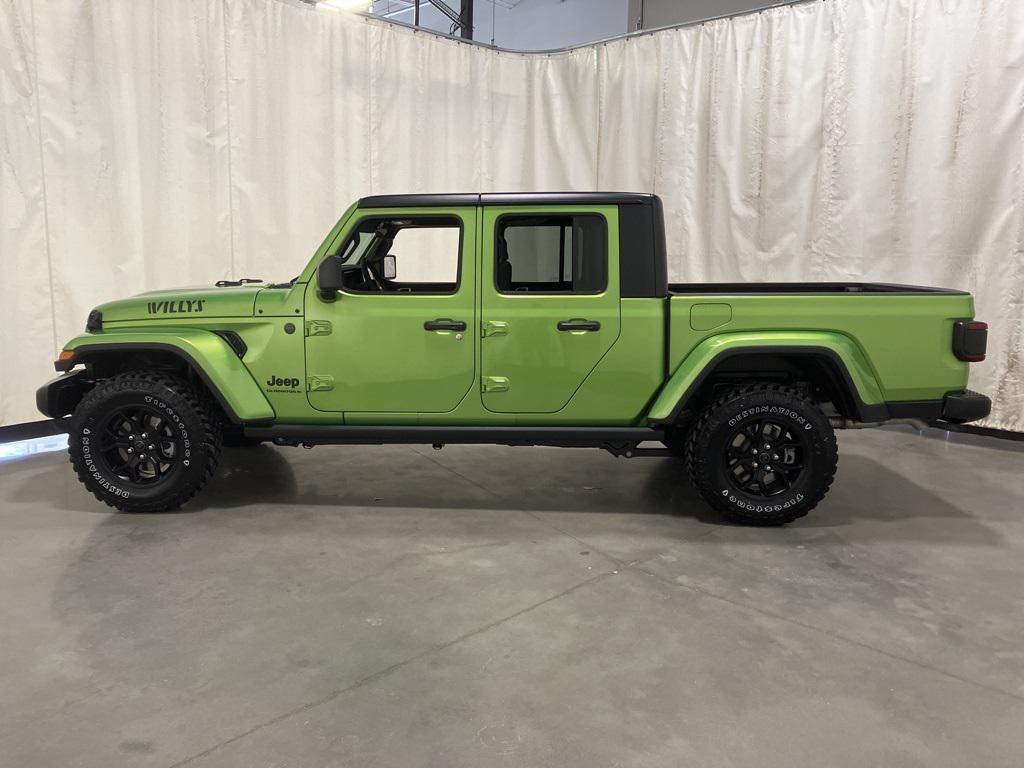 new 2025 Jeep Gladiator car, priced at $49,266