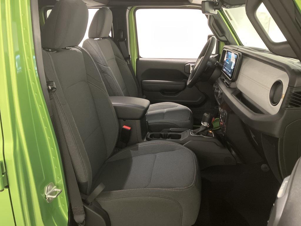 new 2025 Jeep Gladiator car, priced at $49,266