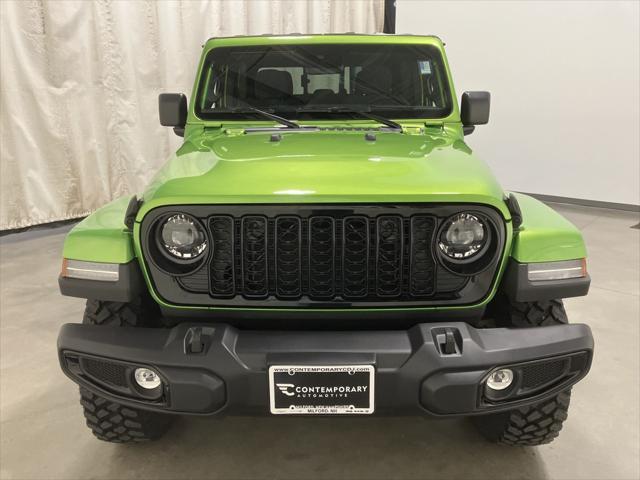 new 2025 Jeep Gladiator car, priced at $53,630