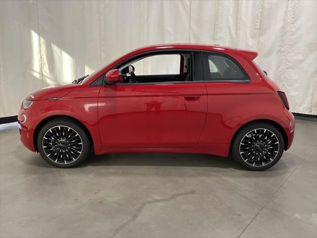 new 2024 FIAT 500e car, priced at $34,095