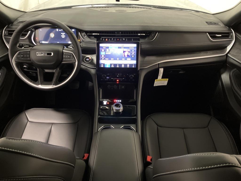 new 2025 Jeep Grand Cherokee car, priced at $46,232