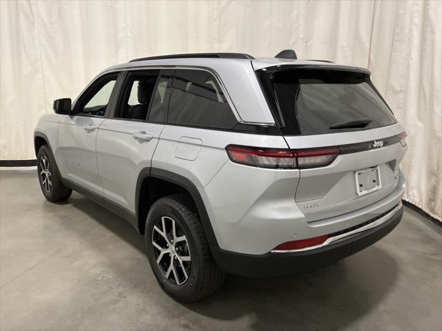 new 2025 Jeep Grand Cherokee car, priced at $49,104