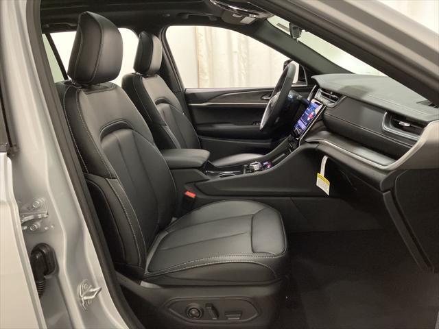 new 2025 Jeep Grand Cherokee car, priced at $49,104