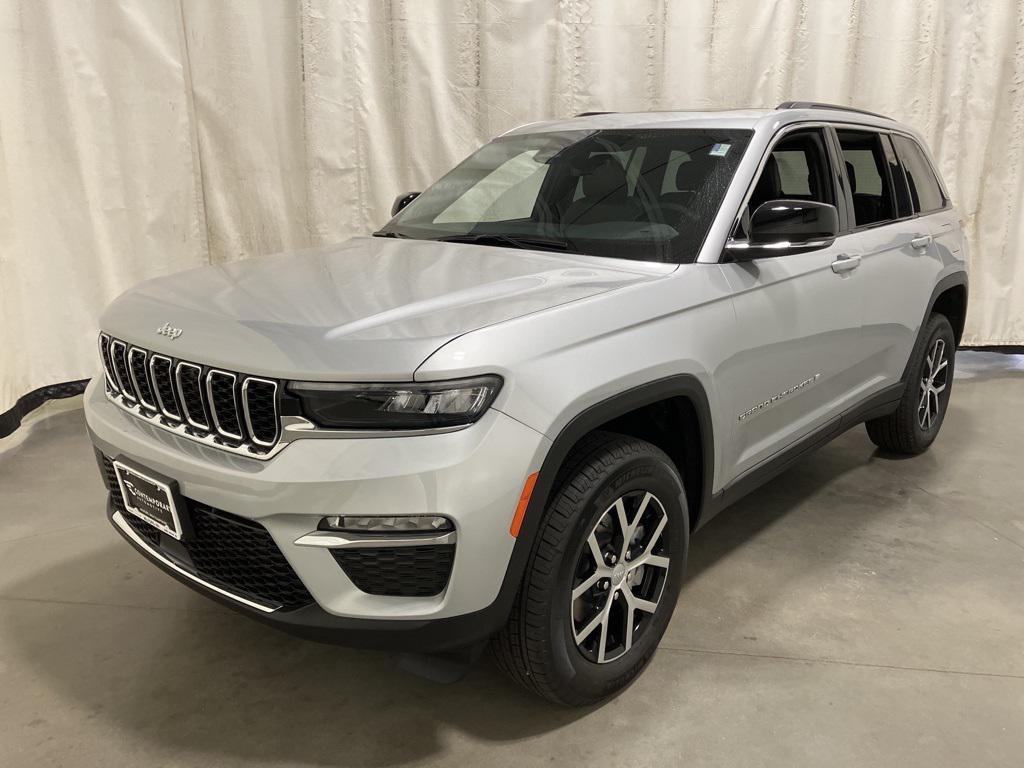 new 2025 Jeep Grand Cherokee car, priced at $46,232