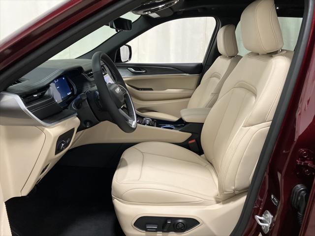 new 2025 Jeep Grand Cherokee car, priced at $55,660