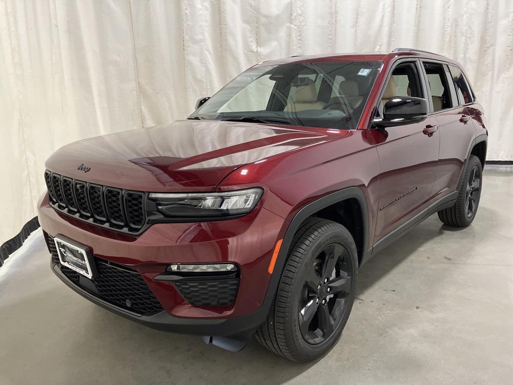 new 2025 Jeep Grand Cherokee car, priced at $50,230