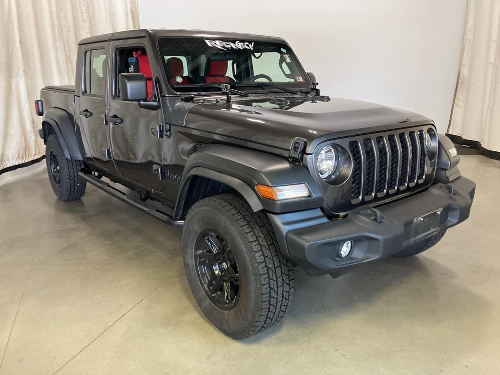 used 2022 Jeep Gladiator car, priced at $33,157