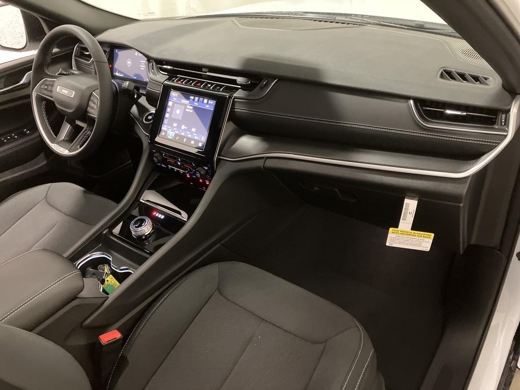 new 2025 Jeep Grand Cherokee L car, priced at $38,678