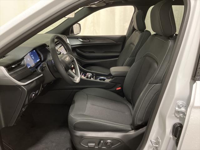 new 2025 Jeep Grand Cherokee L car, priced at $42,834