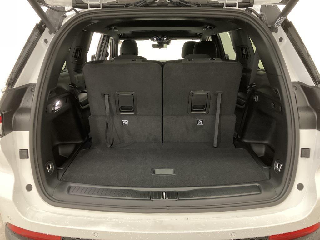 new 2025 Jeep Grand Cherokee L car, priced at $38,678