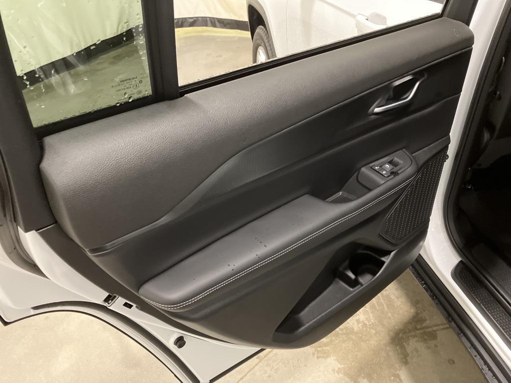 new 2025 Jeep Grand Cherokee L car, priced at $38,678