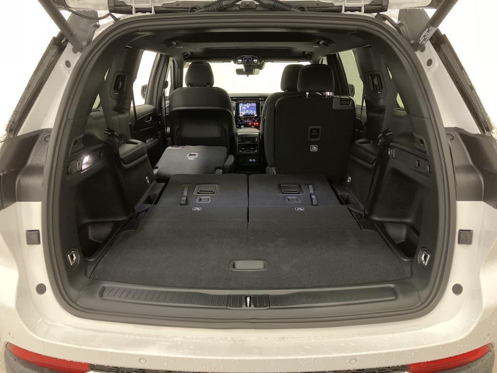 new 2025 Jeep Grand Cherokee L car, priced at $38,678