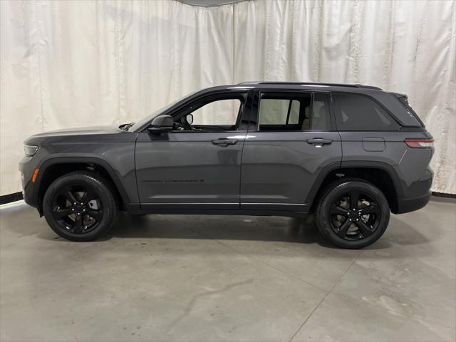 new 2025 Jeep Grand Cherokee car, priced at $50,020