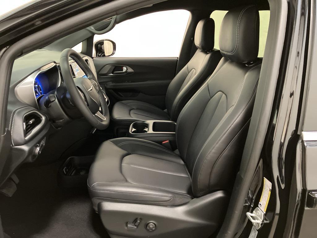 new 2026 Chrysler Pacifica car, priced at $47,165