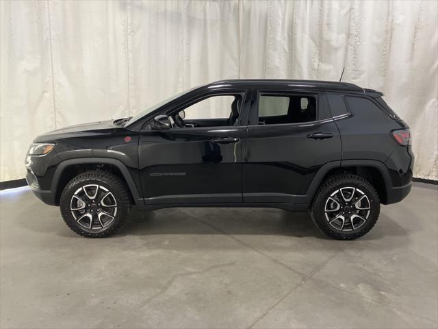 new 2025 Jeep Compass car, priced at $38,560